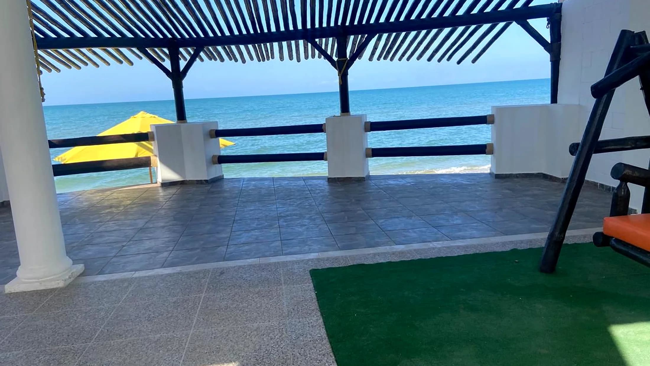Playa al atardecer para cierre de Casa mi Ko